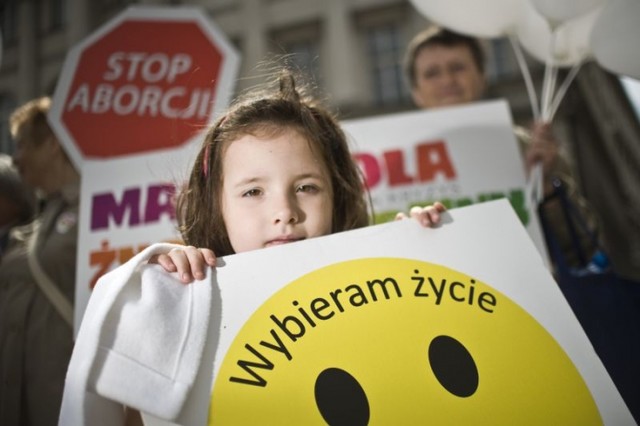 Apel do posłów o ludzki gest w głosowaniu nad ochroną życia