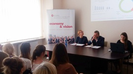 W 2017 BYŁO PRAWIE 2,5 TYS. SPRAW O DYSKRYMINACJĘ I MOBBING BIZNES, Prawo - Nieustająca emigracja Polaków, a przez to zwiększający się popyt na zagranicznych pracowników wśród przedsiębiorców prowadzących działalność w Polsce przekładają się na większą otwartość na tzw. „imigrantów zarobkowych”.