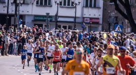 Bieganie i czytanie to klucze do życia Książka, LIFESTYLE - Czy to prawda, że biegający więcej czytają? – Jest coś na rzeczy – potwierdza Grzegorz Kuczyński, popularyzator biegania w Białymstoku.