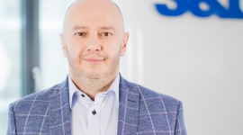 Transformacja cyfrowa: samorządy muszą nadążyć za biznesem Samorządy, BIZNES - Inwestycje samorządów mogą spaść nawet o 30 proc. Najwyższy czas, by samorządy poszły śladem firm i przyspieszyły transformację cyfrową szukając oszczędności i efektywności rozwiązań IT - oceniają eksperci.